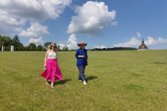 photo_5402095464616149456_y