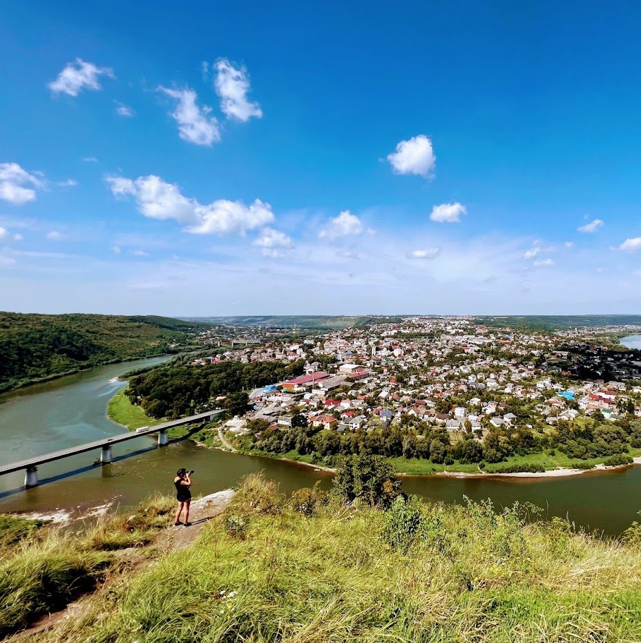 В обіймах Пруту і Дністра