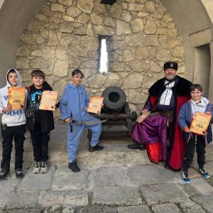 До львівських замків і коней